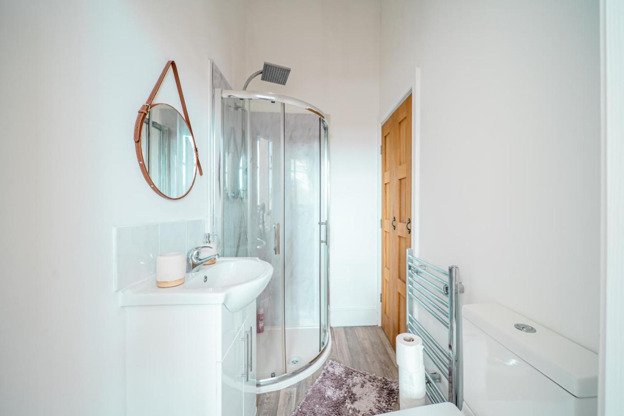 Cozy 1-Bedroom Apartment In The Heart Of Barnsley Town Centre Εξωτερικό φωτογραφία