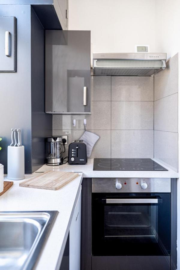 Cozy 1-Bedroom Apartment In The Heart Of Barnsley Town Centre Εξωτερικό φωτογραφία