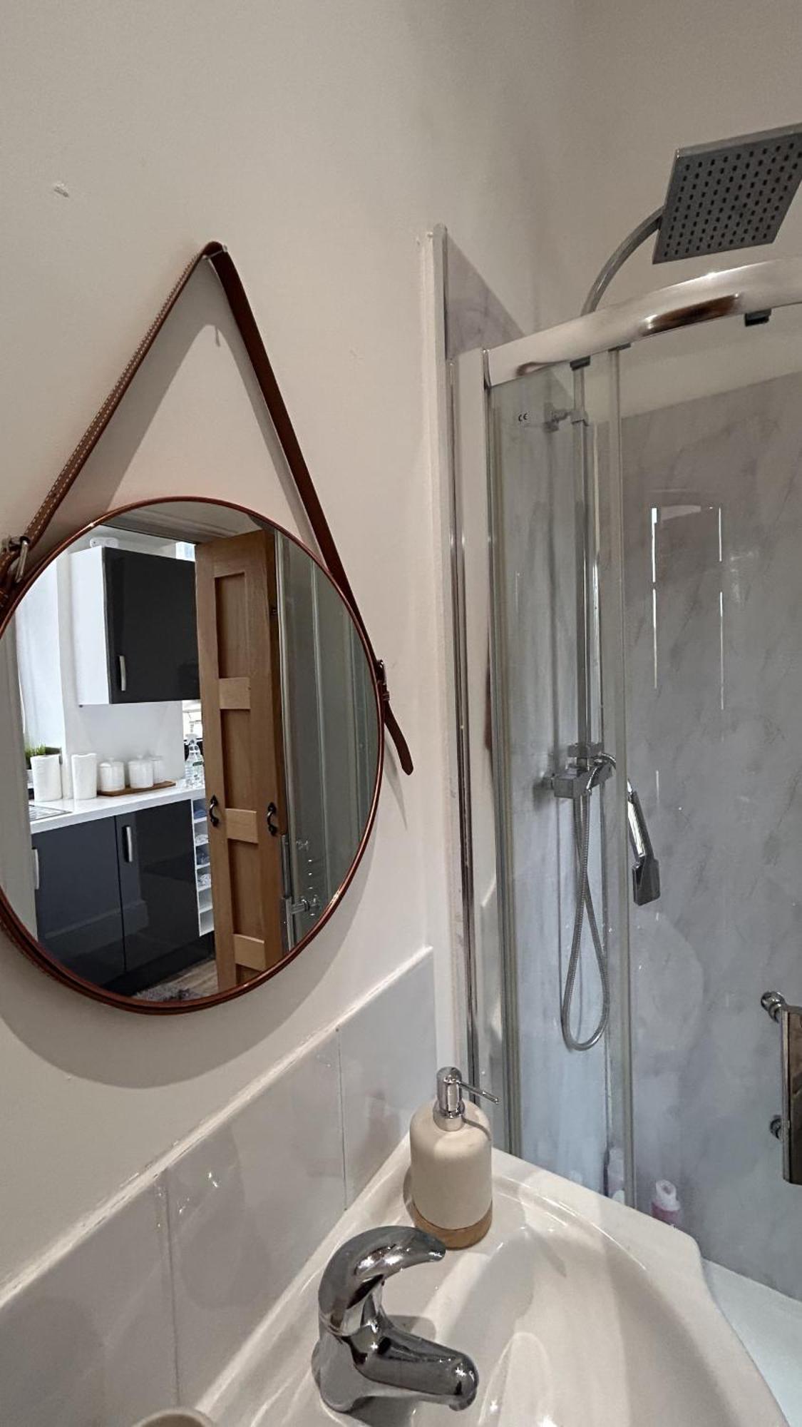 Cozy 1-Bedroom Apartment In The Heart Of Barnsley Town Centre Εξωτερικό φωτογραφία