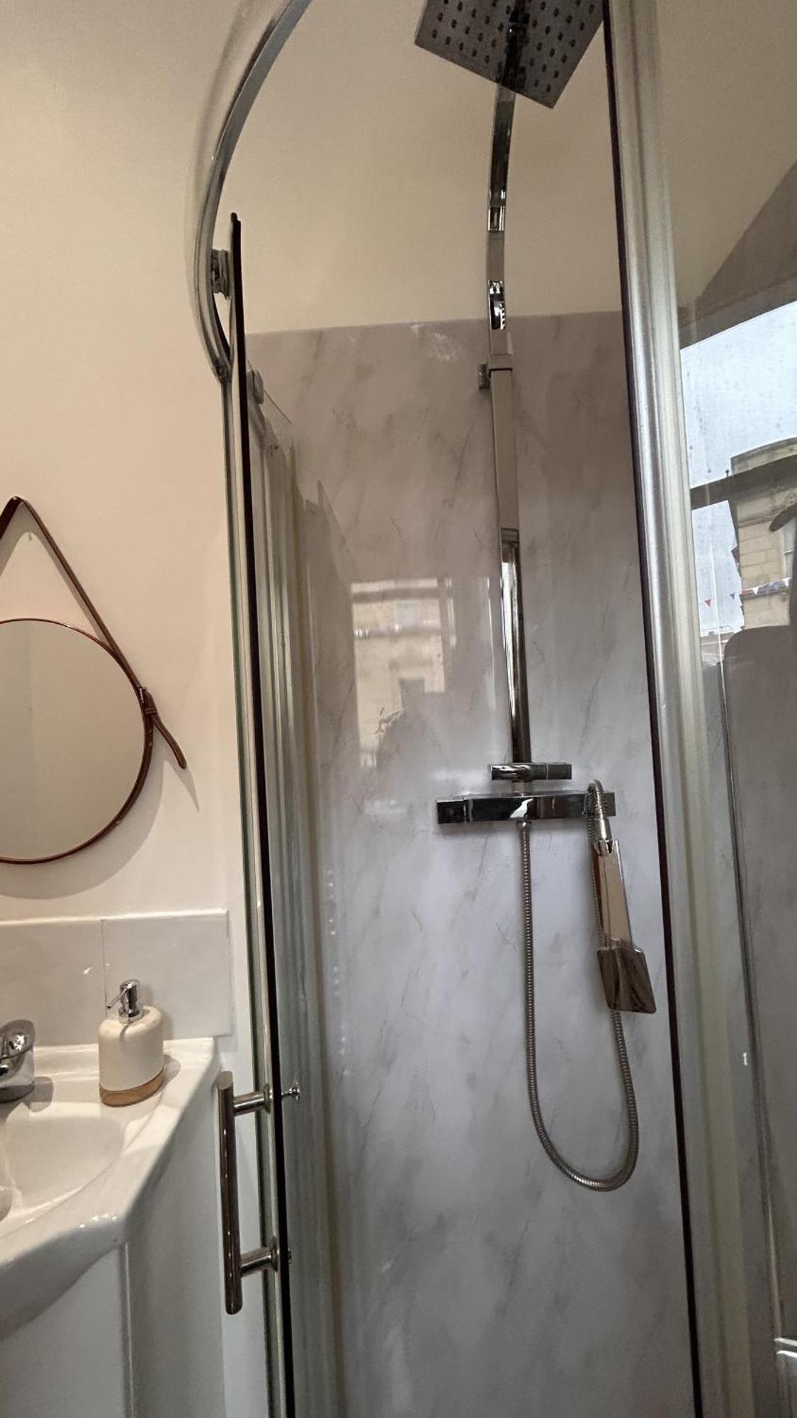 Cozy 1-Bedroom Apartment In The Heart Of Barnsley Town Centre Εξωτερικό φωτογραφία