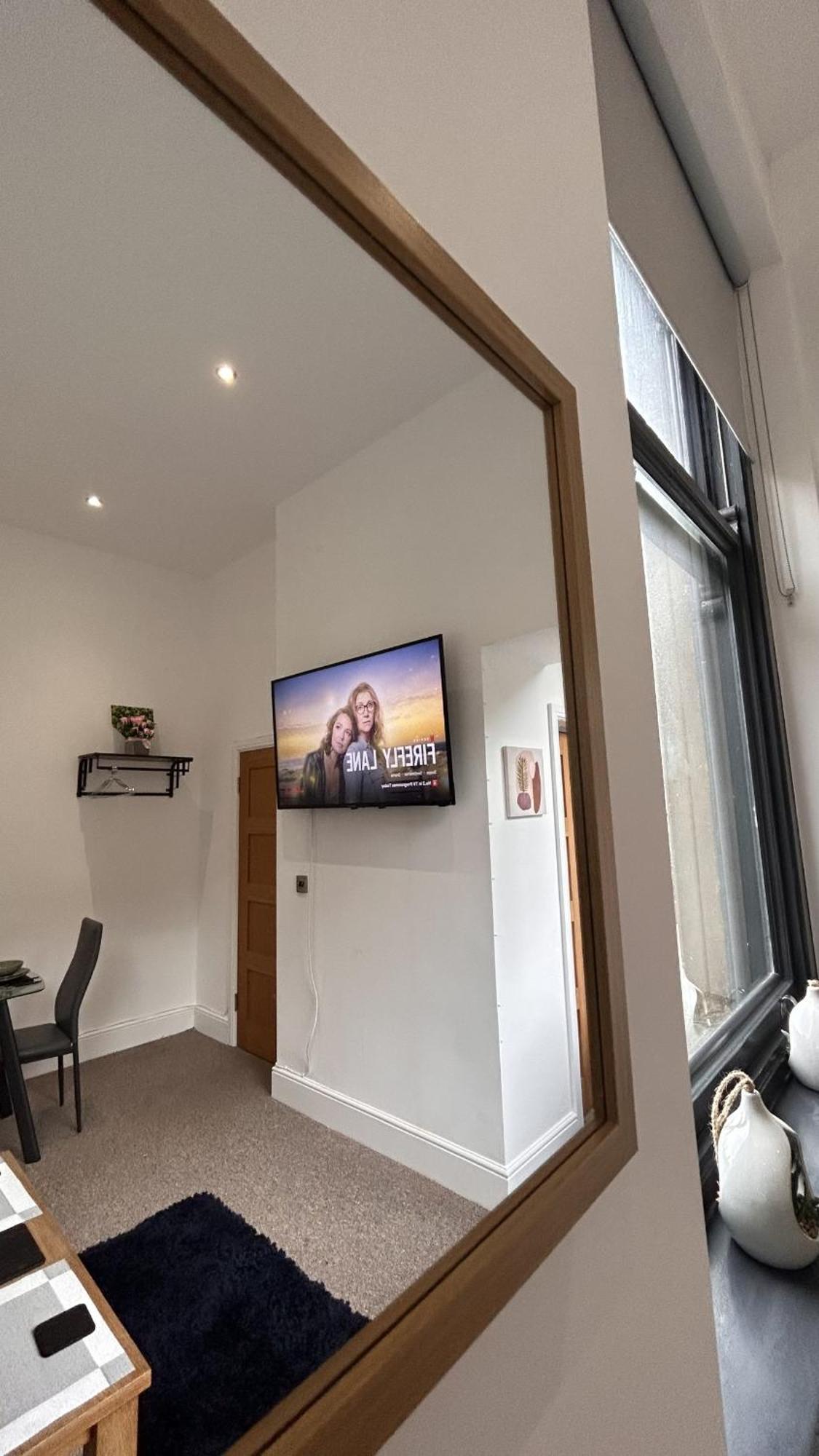 Cozy 1-Bedroom Apartment In The Heart Of Barnsley Town Centre Εξωτερικό φωτογραφία